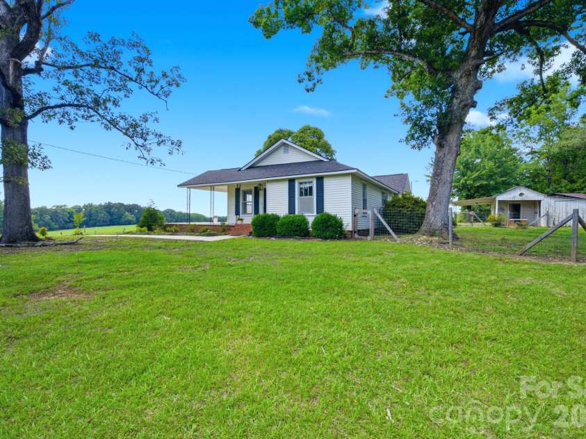 3041 Pink Plyler Road, Lancaster, SC 29720.  MLS# CAR4412305, YatesRealty ID 43510. 