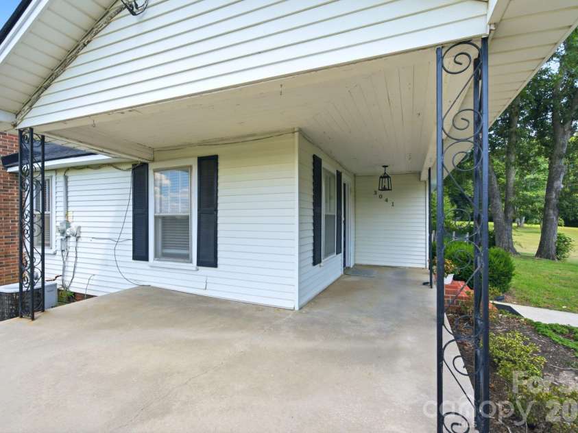 3041 Pink Plyler Road, Lancaster, SC 29720.  MLS# CAR4412305, YatesRealty ID 43510. 