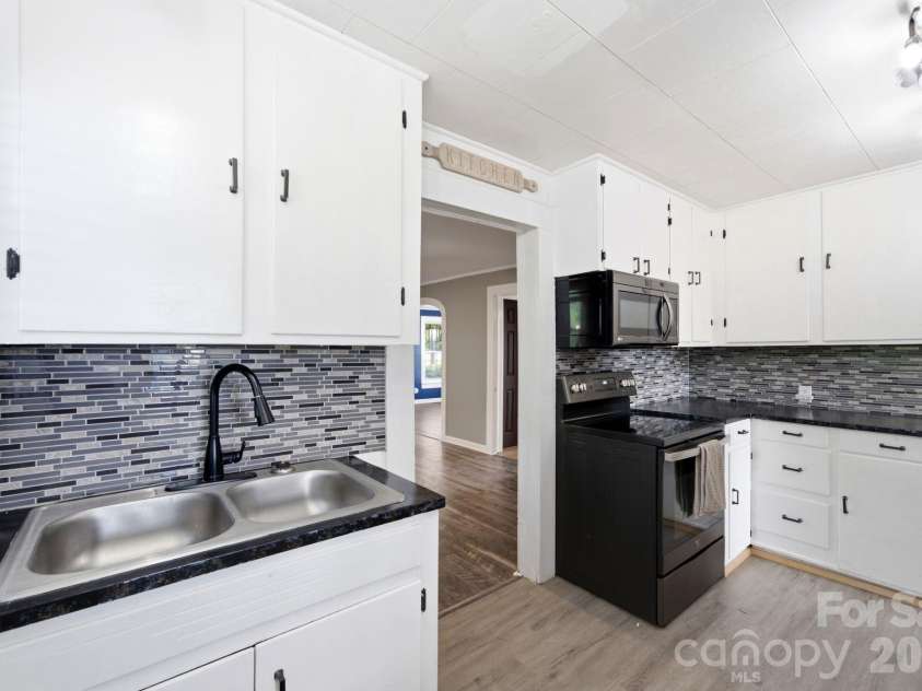 3041 Pink Plyler Road, Lancaster, SC 29720.  MLS# CAR4412305, YatesRealty ID 43510. 