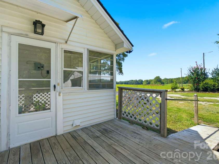 3041 Pink Plyler Road, Lancaster, SC 29720.  MLS# CAR4412305, YatesRealty ID 43510. 