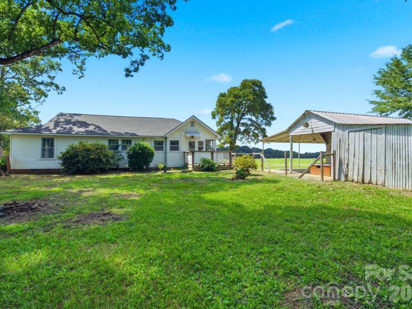 3041 Pink Plyler Road, Lancaster, SC 29720.  MLS# CAR4412305, YatesRealty ID 43510. 