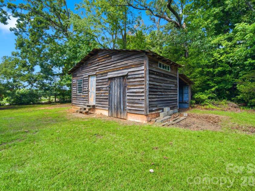 3041 Pink Plyler Road, Lancaster, SC 29720.  MLS# CAR4412305, YatesRealty ID 43510. 