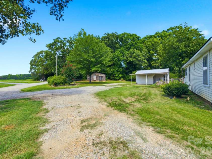 3041 Pink Plyler Road, Lancaster, SC 29720.  MLS# CAR4412305, YatesRealty ID 43510. 