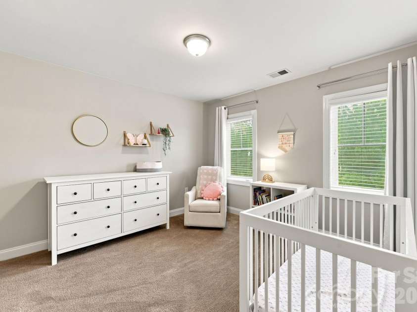 6333 Kennard Drive, Charlotte, NC 28216.  MLS# CAR4408788, YatesRealty ID 43511. 