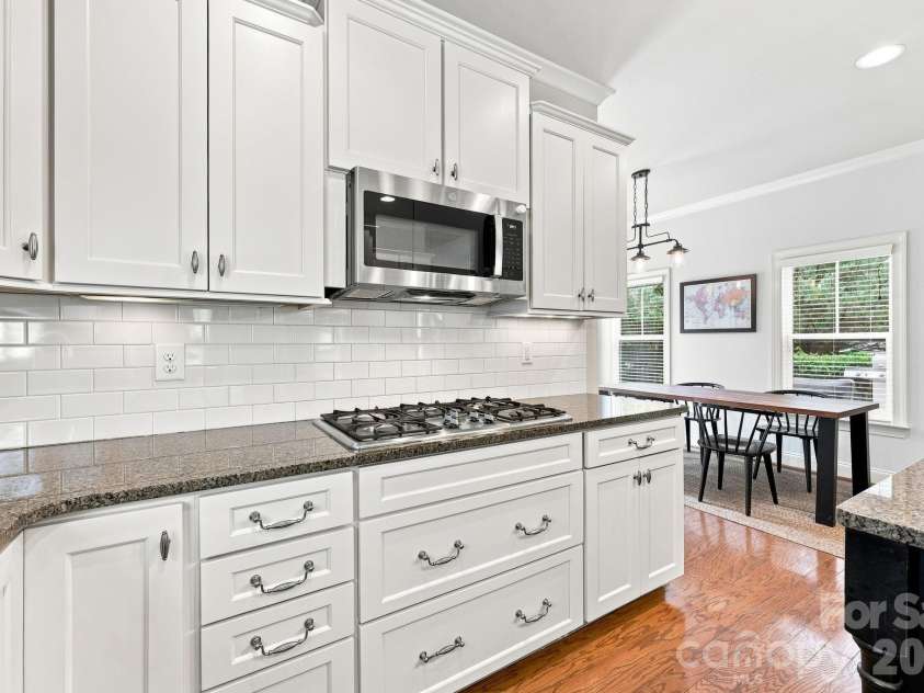 6333 Kennard Drive, Charlotte, NC 28216.  MLS# CAR4408788, YatesRealty ID 43511. 