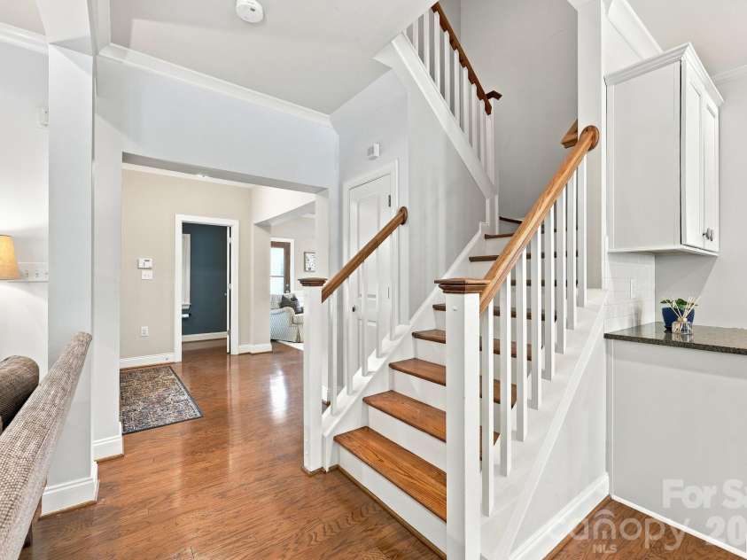 6333 Kennard Drive, Charlotte, NC 28216.  MLS# CAR4408788, YatesRealty ID 43511. 