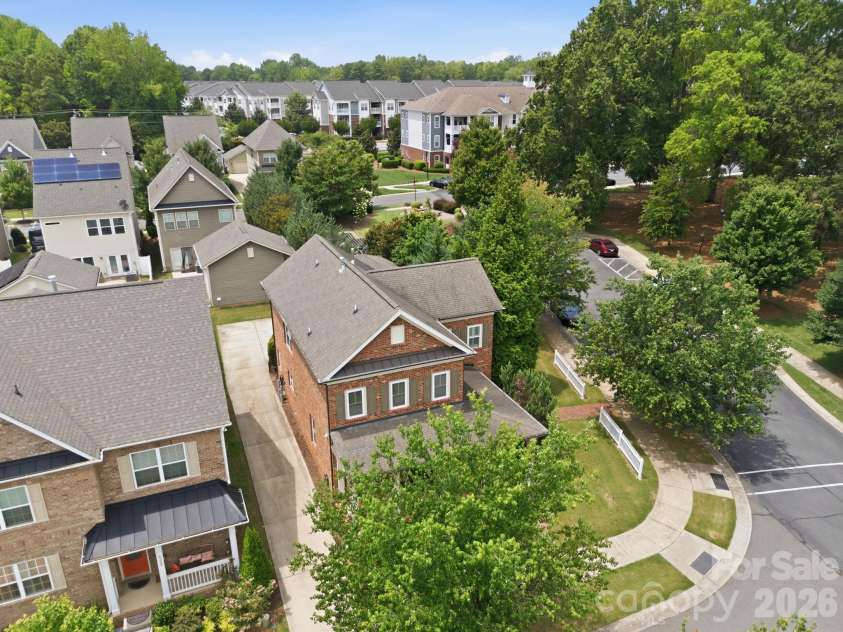 6333 Kennard Drive, Charlotte, NC 28216.  MLS# CAR4408788, YatesRealty ID 43511. 