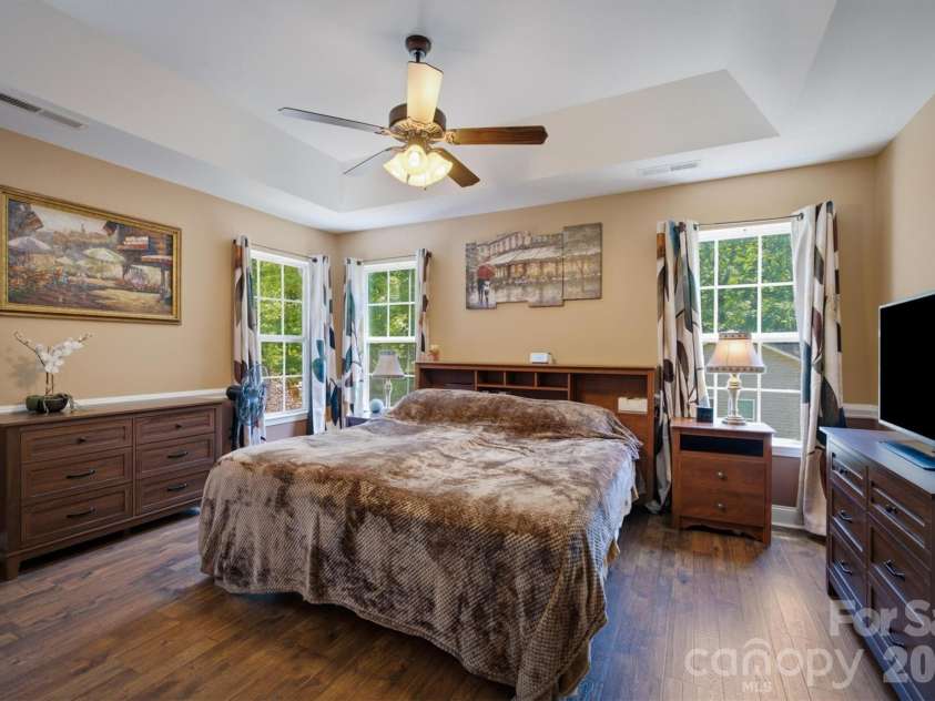 802 White Oaks Circle, Monroe, NC 28112.  MLS# CAR4404556, YatesRealty ID 43513. 