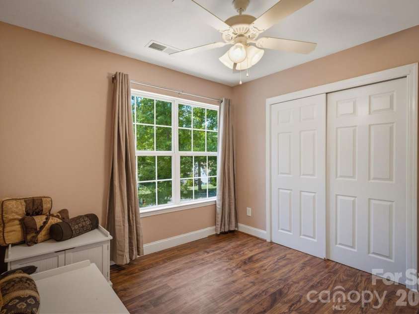 802 White Oaks Circle, Monroe, NC 28112.  MLS# CAR4404556, YatesRealty ID 43513. 