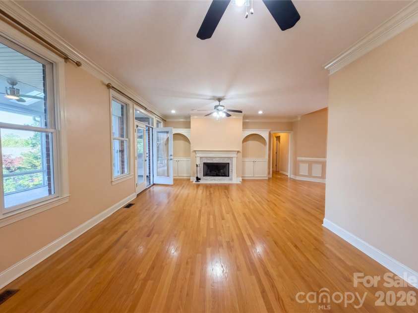 142 Canterbury Crossing, Fort Mill, SC 29708.  MLS# CAR4372105, YatesRealty ID 43516. 