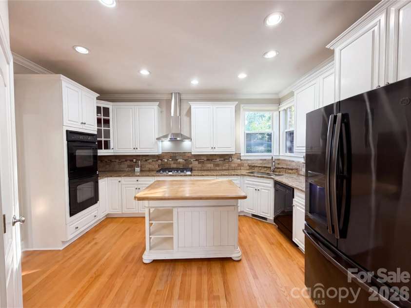 142 Canterbury Crossing, Fort Mill, SC 29708.  MLS# CAR4372105, YatesRealty ID 43516. 