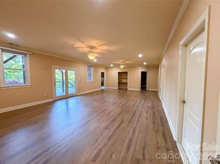 142 Canterbury Crossing, Fort Mill, SC 29708.  MLS# CAR4372105, YatesRealty ID 43516. 