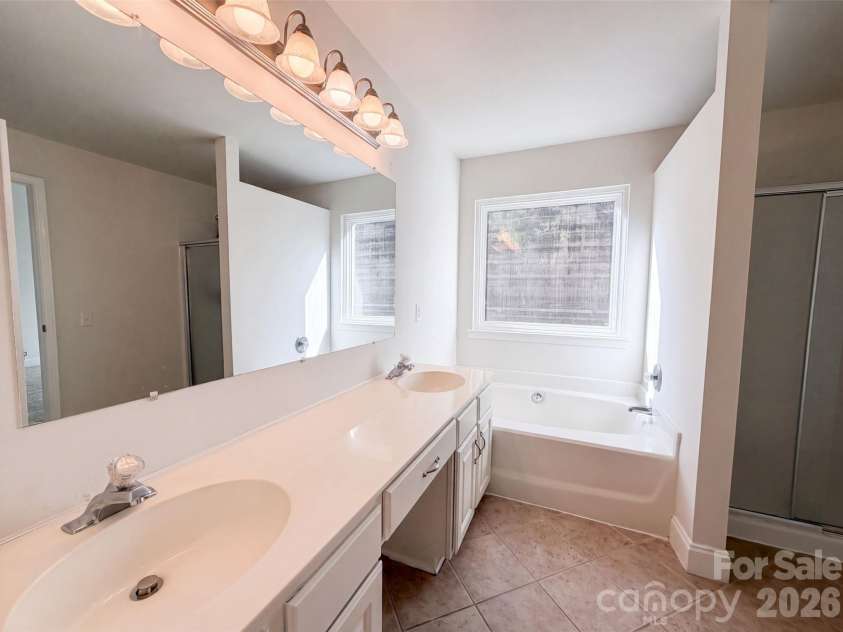110 Lyman Oak Court, Fort Mill, SC 29715.  MLS# CAR4404754, YatesRealty ID 43519. 