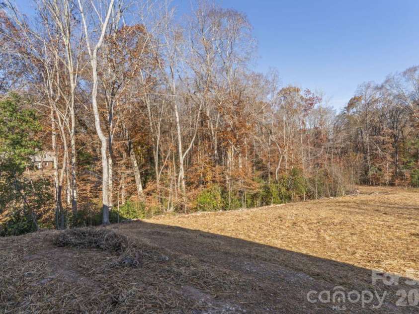 1216 Waterford Drive, Lincolnton, NC 28092.  MLS# CAR4324476, YatesRealty ID 4352. Huge Side Yard & 1.75 Acres!