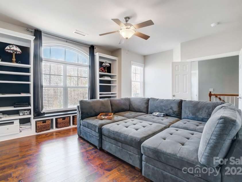 2024 Woodshorn Drive, Matthews, NC 28104.  MLS# CAR4221390, YatesRealty ID 4352. 