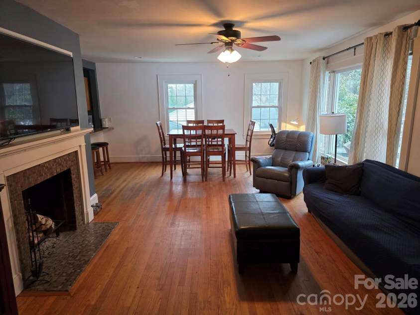 3 Forest Drive, Lexington, NC 27292.  MLS# CAR4342487, YatesRealty ID 4352. 