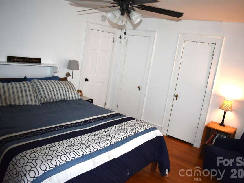 3 Forest Drive, Lexington, NC 27292.  MLS# CAR4342487, YatesRealty ID 4352. 