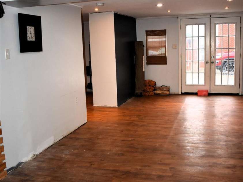 3 Forest Drive, Lexington, NC 27292.  MLS# CAR4342487, YatesRealty ID 4352. 