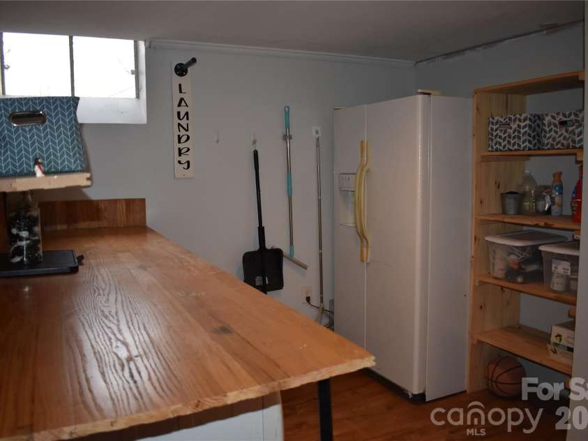 3 Forest Drive, Lexington, NC 27292.  MLS# CAR4342487, YatesRealty ID 4352. 