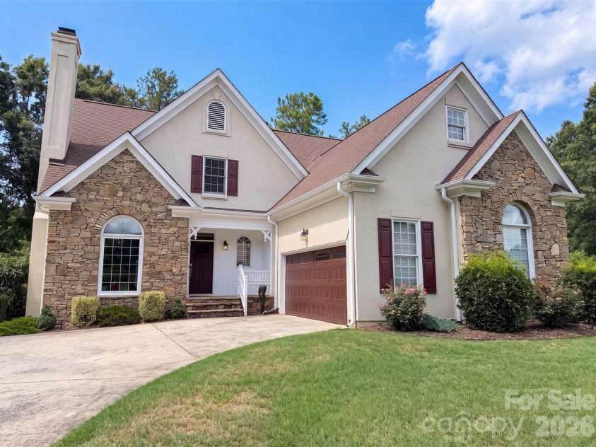 18805 Boundary Oaks Court, Davidson, NC 28036.  MLS# CAR4407632, YatesRealty ID 43521. 