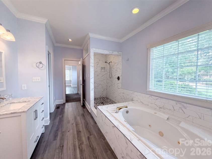 18805 Boundary Oaks Court, Davidson, NC 28036.  MLS# CAR4407632, YatesRealty ID 43521. 