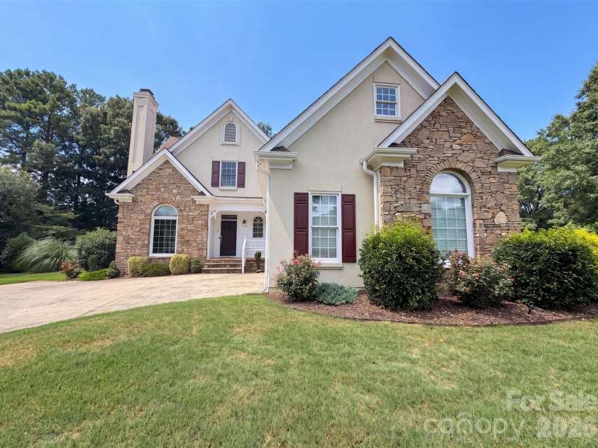 18805 Boundary Oaks Court, Davidson, NC 28036.  MLS# CAR4407632, YatesRealty ID 43521. 