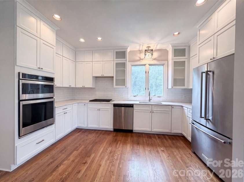 18805 Boundary Oaks Court, Davidson, NC 28036.  MLS# CAR4407632, YatesRealty ID 43521. Staged Photo