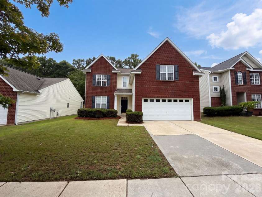 17240 Westmill Lane, Charlotte, NC 28277.  MLS# CAR4408451, YatesRealty ID 43522. 
