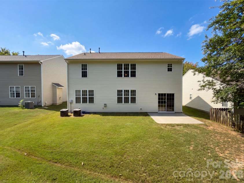 17240 Westmill Lane, Charlotte, NC 28277.  MLS# CAR4408451, YatesRealty ID 43522. 