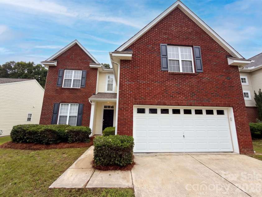 17240 Westmill Lane, Charlotte, NC 28277.  MLS# CAR4408451, YatesRealty ID 43522. 