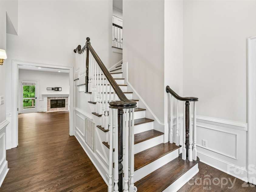 5609 Camilla Drive, Charlotte, NC 28226.  MLS# CAR4408477, YatesRealty ID 43524. 
