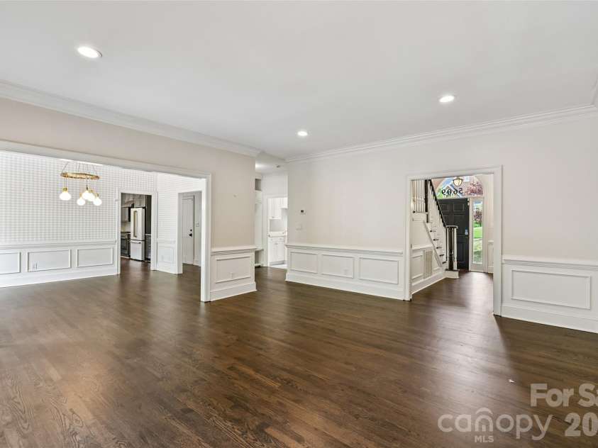 5609 Camilla Drive, Charlotte, NC 28226.  MLS# CAR4408477, YatesRealty ID 43524. 