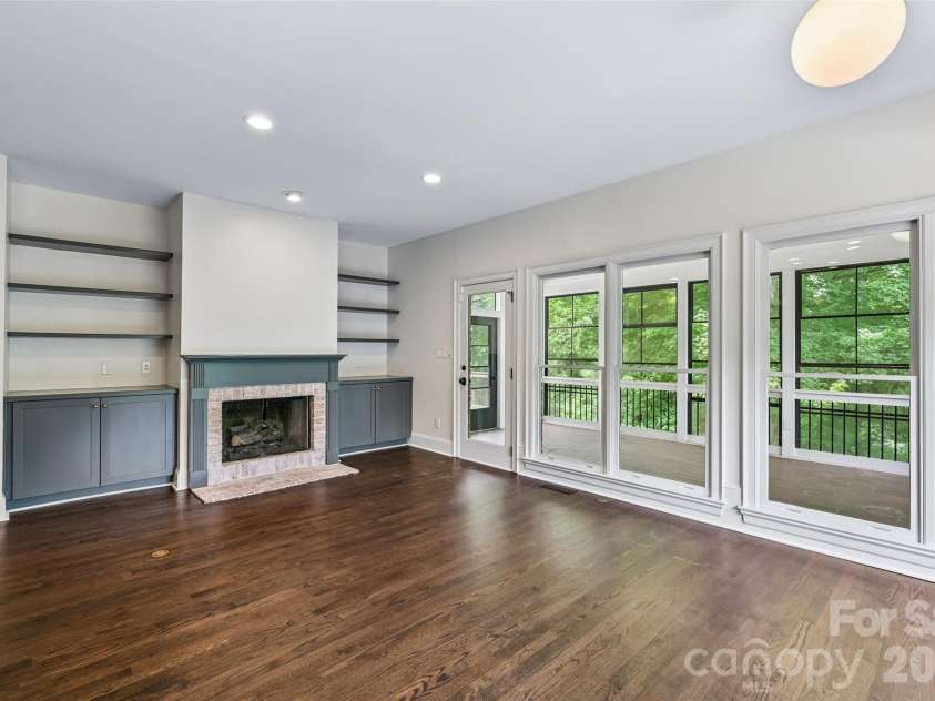5609 Camilla Drive, Charlotte, NC 28226.  MLS# CAR4408477, YatesRealty ID 43524. 
