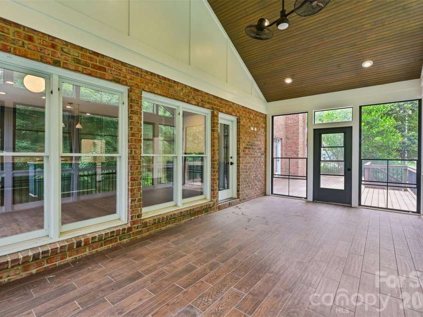 5609 Camilla Drive, Charlotte, NC 28226.  MLS# CAR4408477, YatesRealty ID 43524. 