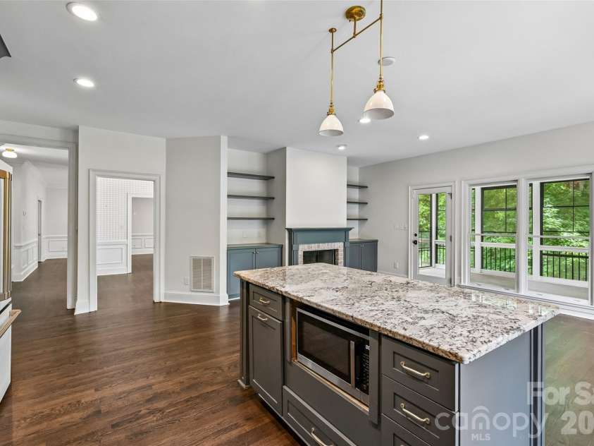 5609 Camilla Drive, Charlotte, NC 28226.  MLS# CAR4408477, YatesRealty ID 43524. 