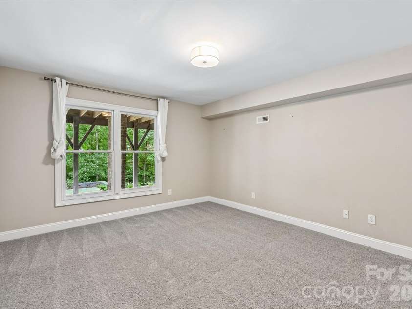 5609 Camilla Drive, Charlotte, NC 28226.  MLS# CAR4408477, YatesRealty ID 43524. 