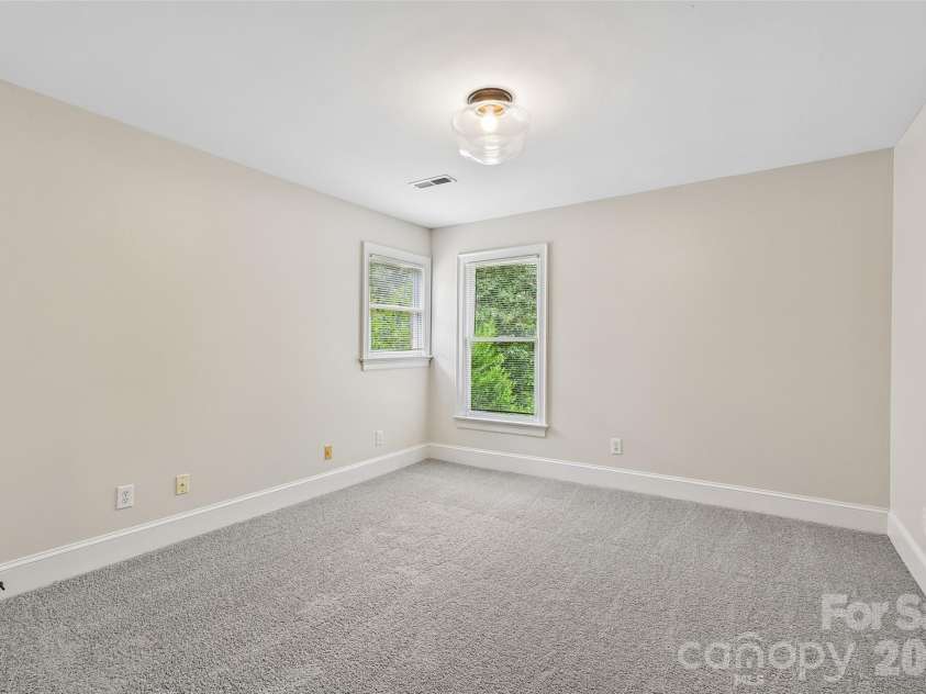 5609 Camilla Drive, Charlotte, NC 28226.  MLS# CAR4408477, YatesRealty ID 43524. 