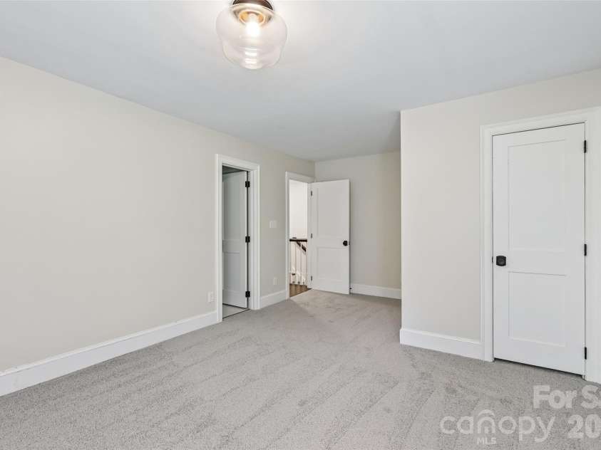 5609 Camilla Drive, Charlotte, NC 28226.  MLS# CAR4408477, YatesRealty ID 43524. 