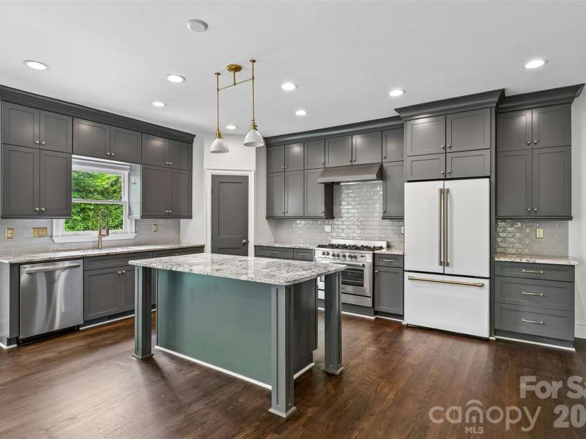 5609 Camilla Drive, Charlotte, NC 28226.  MLS# CAR4408477, YatesRealty ID 43524. Staged Photo