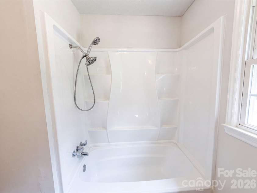 529 Timberlane Drive, Mount Holly, NC 28120.  MLS# CAR4409288, YatesRealty ID 43525. 