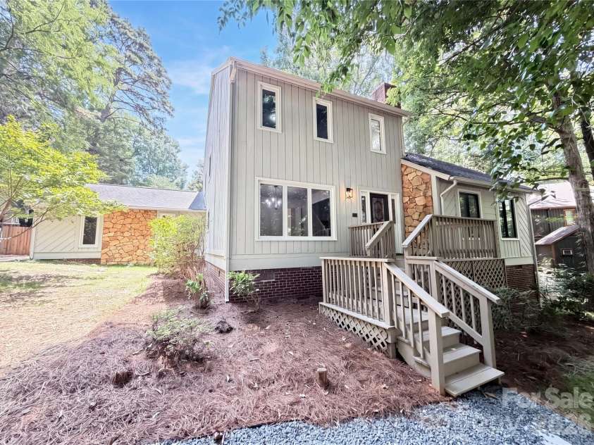 7210 Apple Creek Drive, Charlotte, NC 28227.  MLS# CAR4409706, YatesRealty ID 43528. 