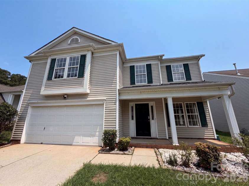 5714 Waverly Lynn Lane, Charlotte, NC 28269.  MLS# CAR4408920, YatesRealty ID 43529. 