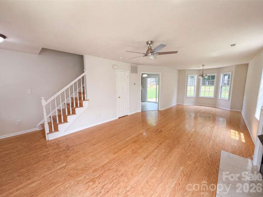 5714 Waverly Lynn Lane, Charlotte, NC 28269.  MLS# CAR4408920, YatesRealty ID 43529. 