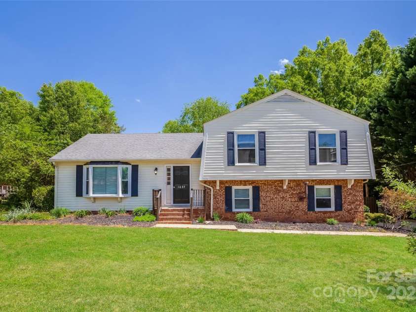 1637 Buckingham Avenue, Gastonia, NC 28054.  MLS# CAR4245917, YatesRealty ID 4353. 