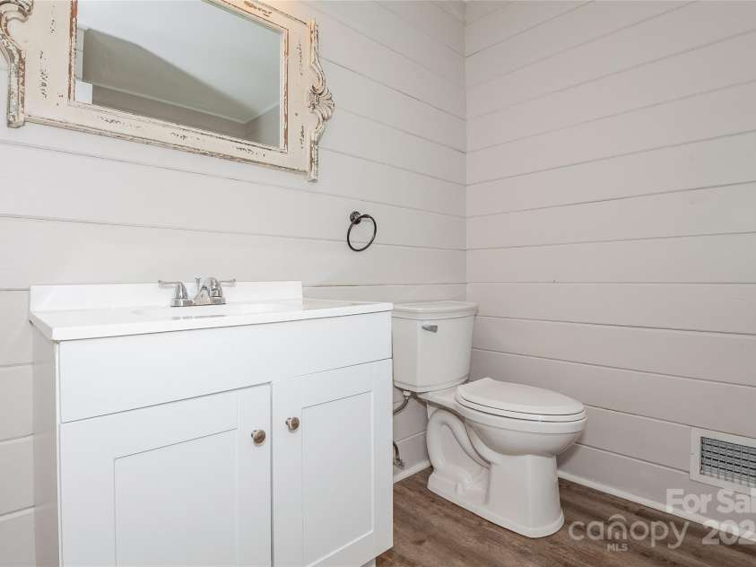 1637 Buckingham Avenue, Gastonia, NC 28054.  MLS# CAR4245917, YatesRealty ID 4353. 