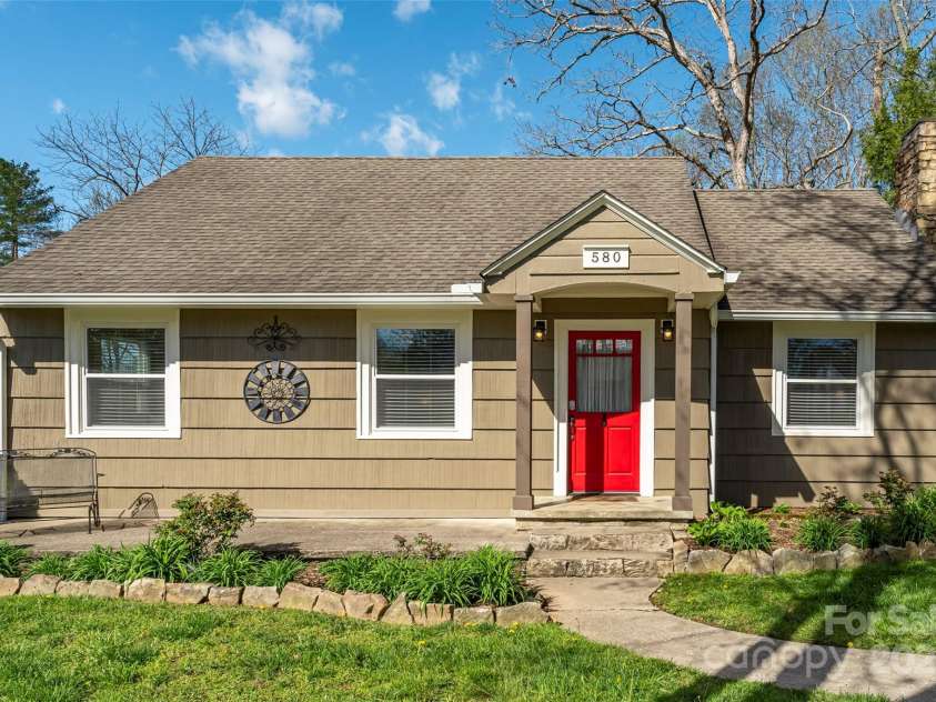 580 Maple Street, Brevard, NC 28712.  MLS# CAR4288715, YatesRealty ID 4353. 