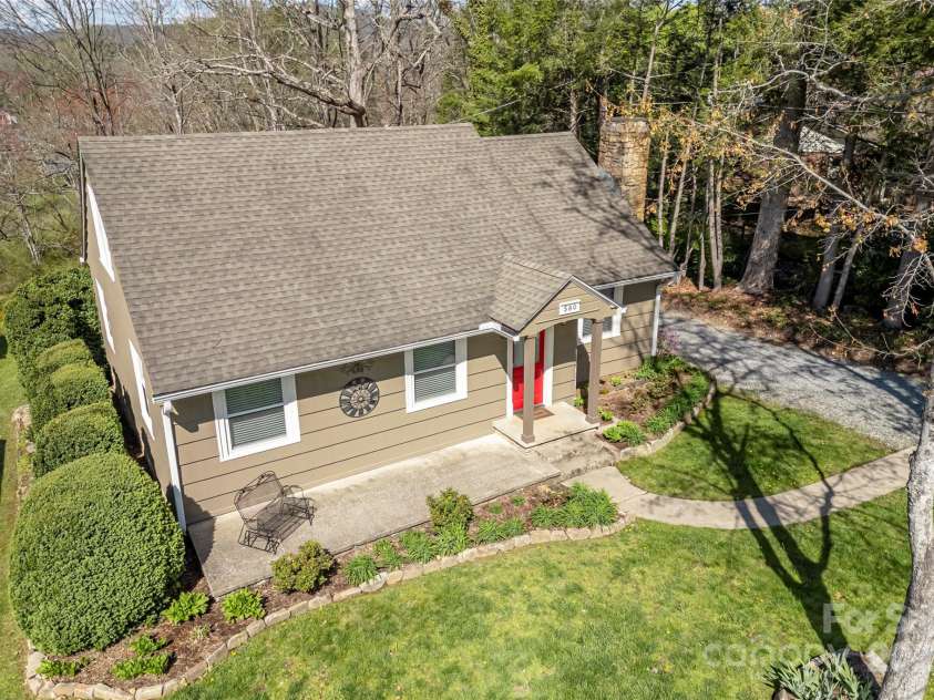 580 Maple Street, Brevard, NC 28712.  MLS# CAR4288715, YatesRealty ID 4353. 