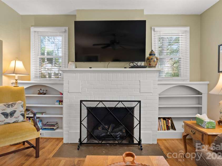 580 Maple Street, Brevard, NC 28712.  MLS# CAR4288715, YatesRealty ID 4353. 