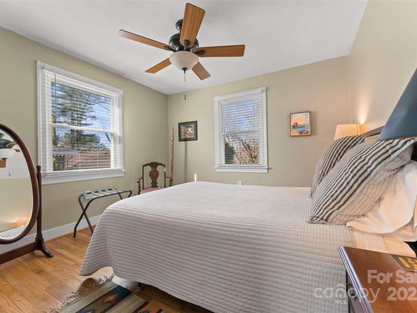 580 Maple Street, Brevard, NC 28712.  MLS# CAR4288715, YatesRealty ID 4353. 