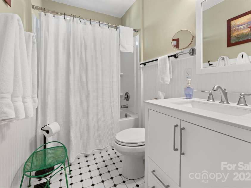 580 Maple Street, Brevard, NC 28712.  MLS# CAR4288715, YatesRealty ID 4353. 